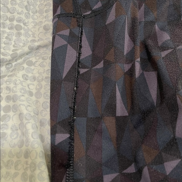 Lululemon leggings size 8 - Picture 11 of 14